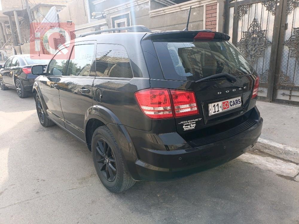 دودج جورني